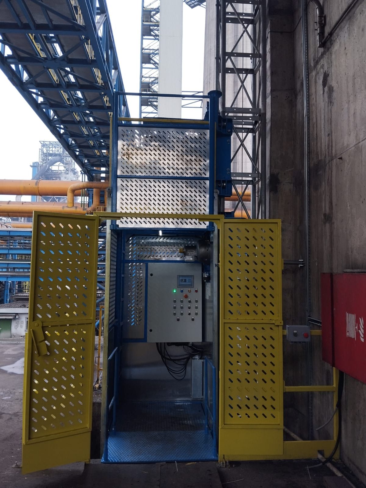 Etkin Makina Yük ve Personel Asansörü HP 1000E modelinin Erdemir Proje'si görüntüsü.